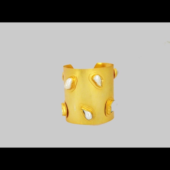 Cuff - Picture 3 of 3